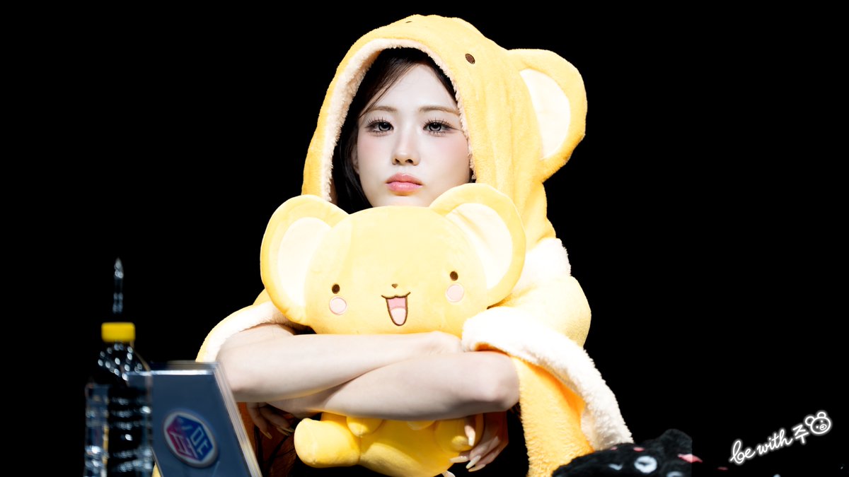 bewithjoo524's tweet photo. 260919 𝒷𝑒 𝓌𝒾𝓉𝒽 주니 💛

𝒾'𝓁𝓁 𝒷𝑒 𝓌𝒾𝓉𝒽 𝓎𝑜𝓊 𝒻𝓇𝑜𝓂 𝓃𝑜𝓌 𝑜𝓃 ... ✨

#주니 #JOONIE
#아이칠린 #ICHILLIN
#아이칠린_J #ICHILLIN_J https://t.co/G5oBbQTaVa