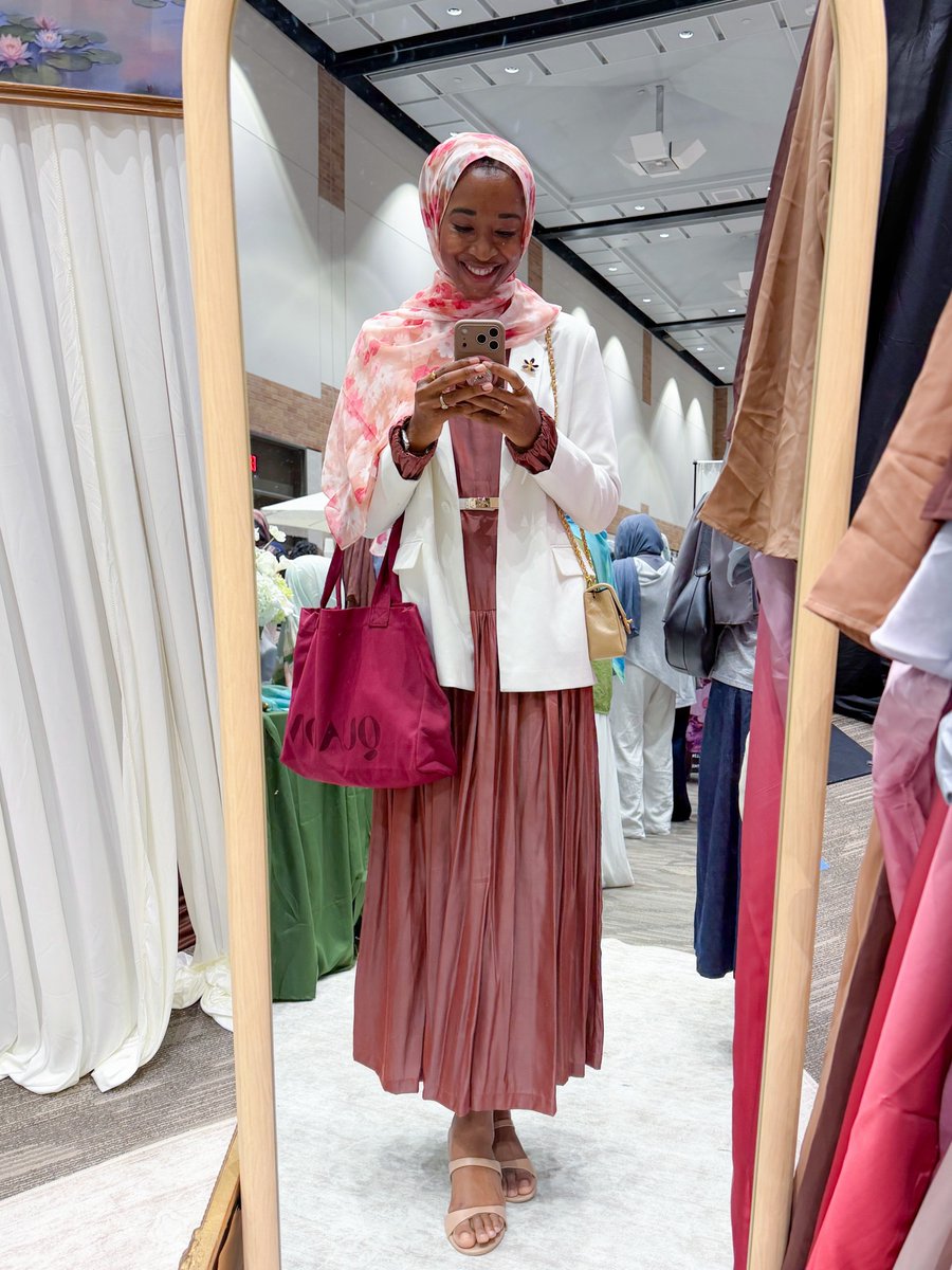 D_FatimaMohamed's tweet photo. 🧕🩷 https://t.co/Sd1FYWS6Qs
