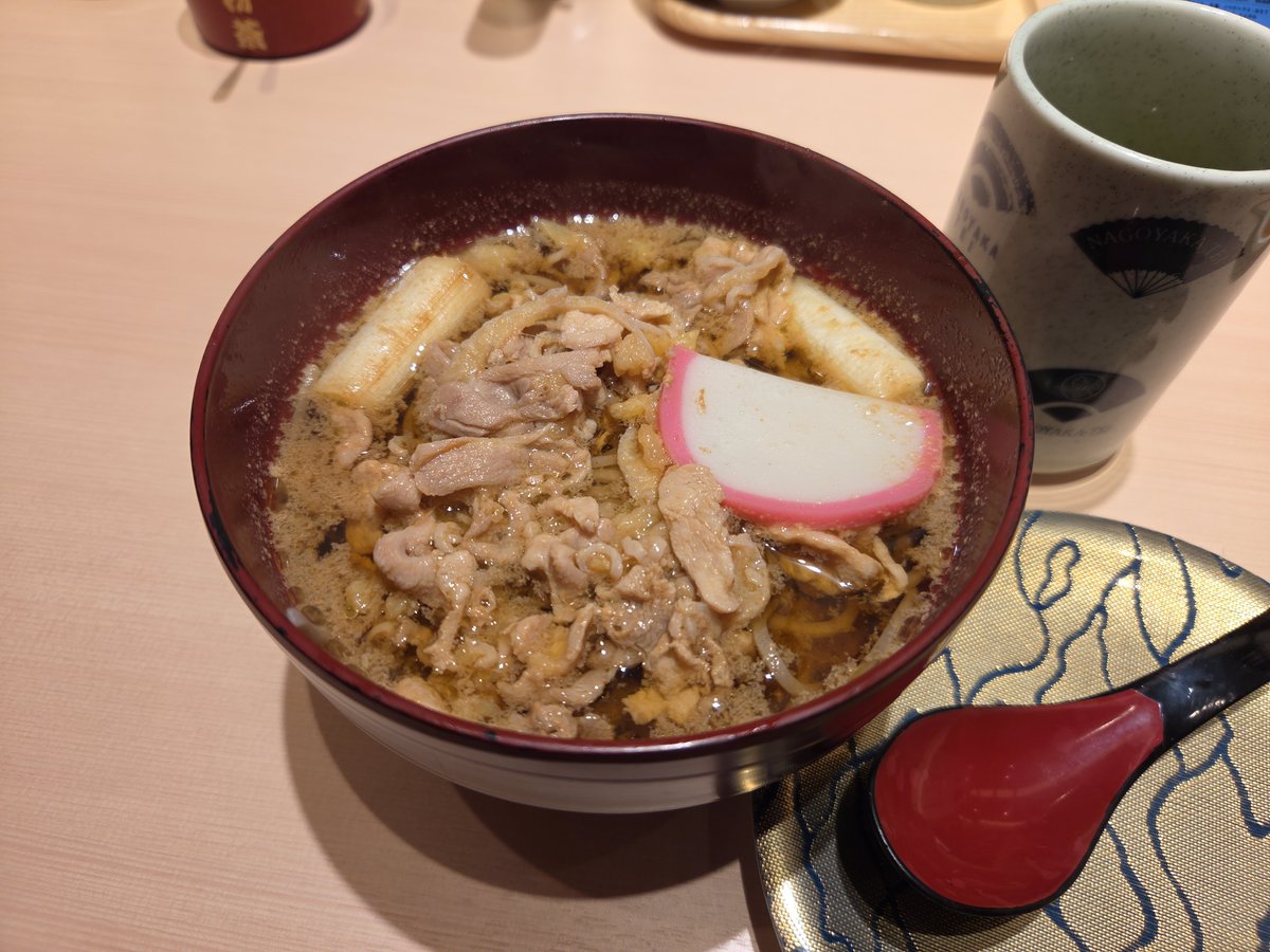 Hide_pfm's tweet photo. コーチャンフォーとなりの『鮨処 なごやか亭』にて久しぶりにランチです。なまらうまいわ😋 https://t.co/lQACYrtKfw