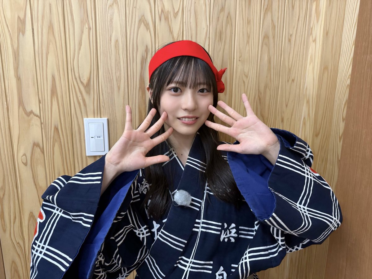 hinatazaka46's tweet photo. 本日9月22日(火・祝)14:15～
NHK総合「民謡魂ふるさとの唄」に

#正源司陽子 #大野愛実 が出演いたします🍫🦀

ぜひご覧ください☀
https://t.co/oq6BGRgA5T

#民謡魂
#日向坂46 https://t.co/H3LREYSwvq