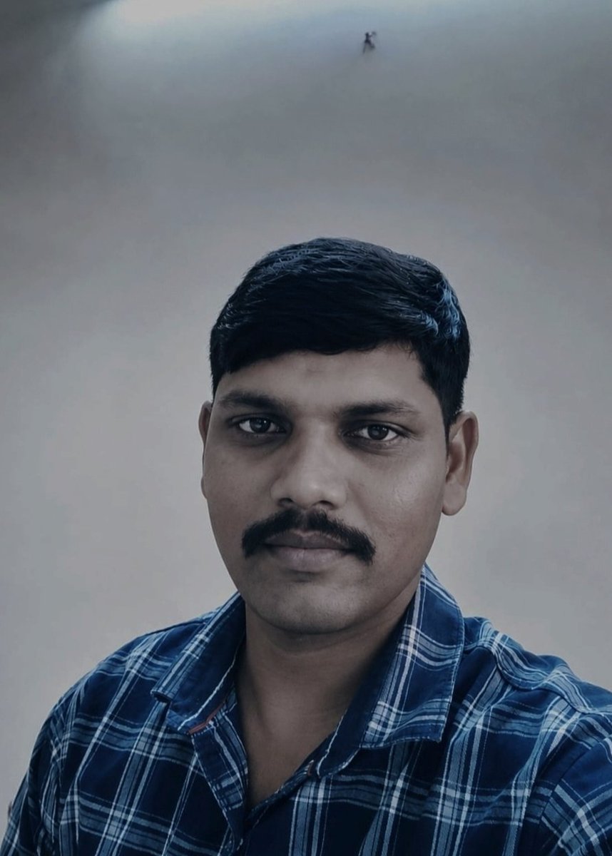 RathvaBn's tweet photo. જીવન નો આનંદ માણવો હોય તો તમારા જીવનને બીજા ની સાથે સરખાવો નહીં કેમ કે આજે માનવી પોતાના દુઃખ થી જેટલો દુઃખી નથી તેના કરતા વધારે બીજાના સુખથી દુઃખી થાય છે🇮🇳Dhiru https://t.co/3emC9EHLJA