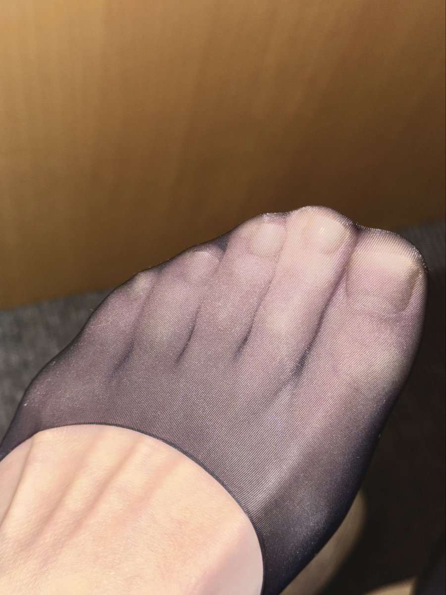 socksfoot80's tweet photo. 正在製作原味襪襪😈
寶寶選了隱形襪襪～
都是襪襪醬的腳腳味喔❤️
#原味客製 https://t.co/j4BTo5lwPF