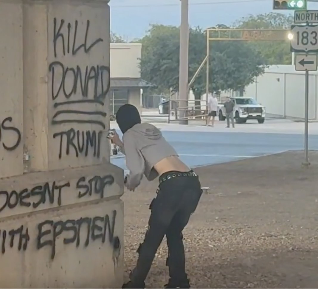 NotKennyRogers's tweet photo. I need more clarity on why this person can spray paint "Kill Donald Trump" on a bridge underpass in plain site of everyone without getting arrested but if someone peels out in their truck on a gay pride street mural they're hunted down and charged with a hate crime: https://t.co/53dY0qKy8u