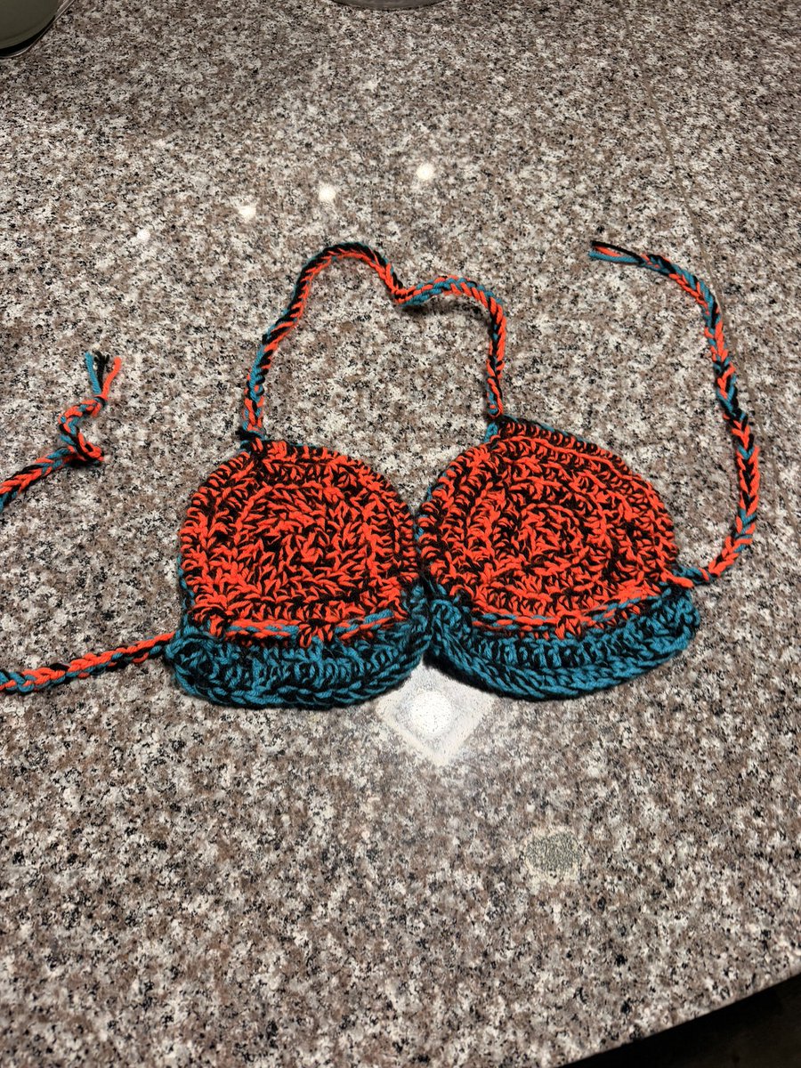 Cescathebestt's tweet photo. Made my first bikini 🎀😊 https://t.co/9n0PhMhUhF