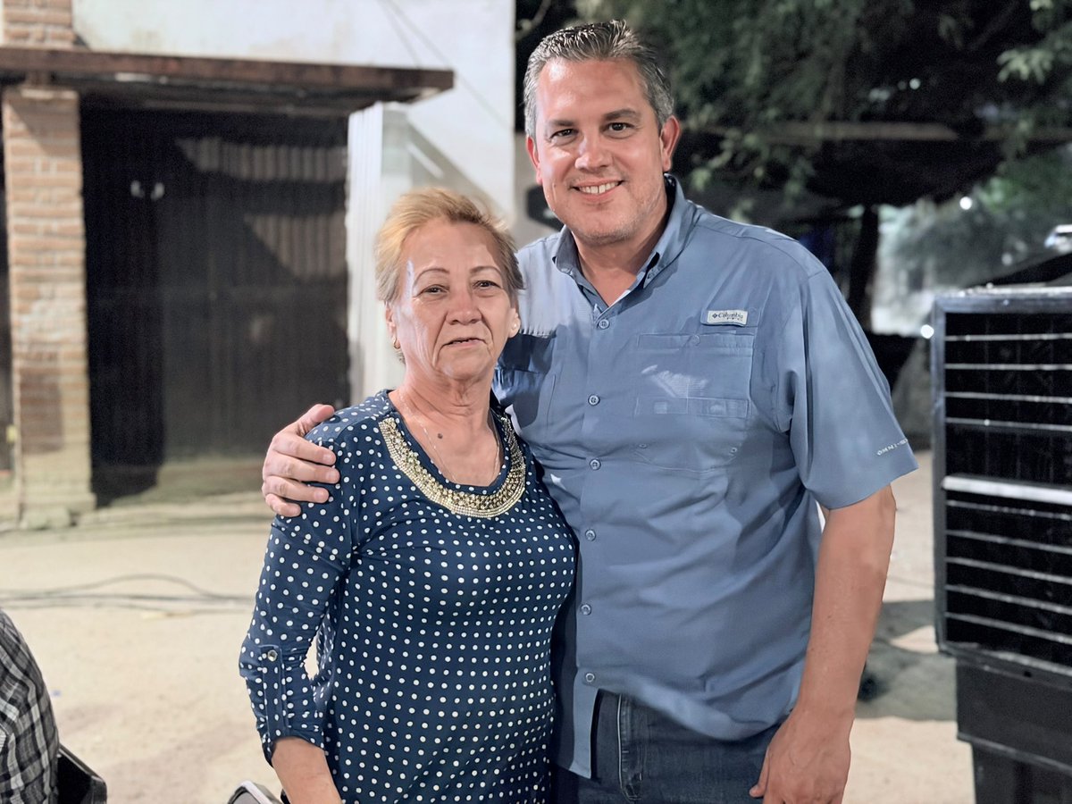 RamonCorralA's tweet photo. La Colonia Coloso fue el punto de encuentro para escuchar a las y los vecinos y conocer las propuestas que tienen para mejorar su comunidad.

A través del Presupuesto CRECES, las ideas de la ciudadanía se transforman en proyectos que ayudan a construir mejores espacios para todas y todos. 🏘️
