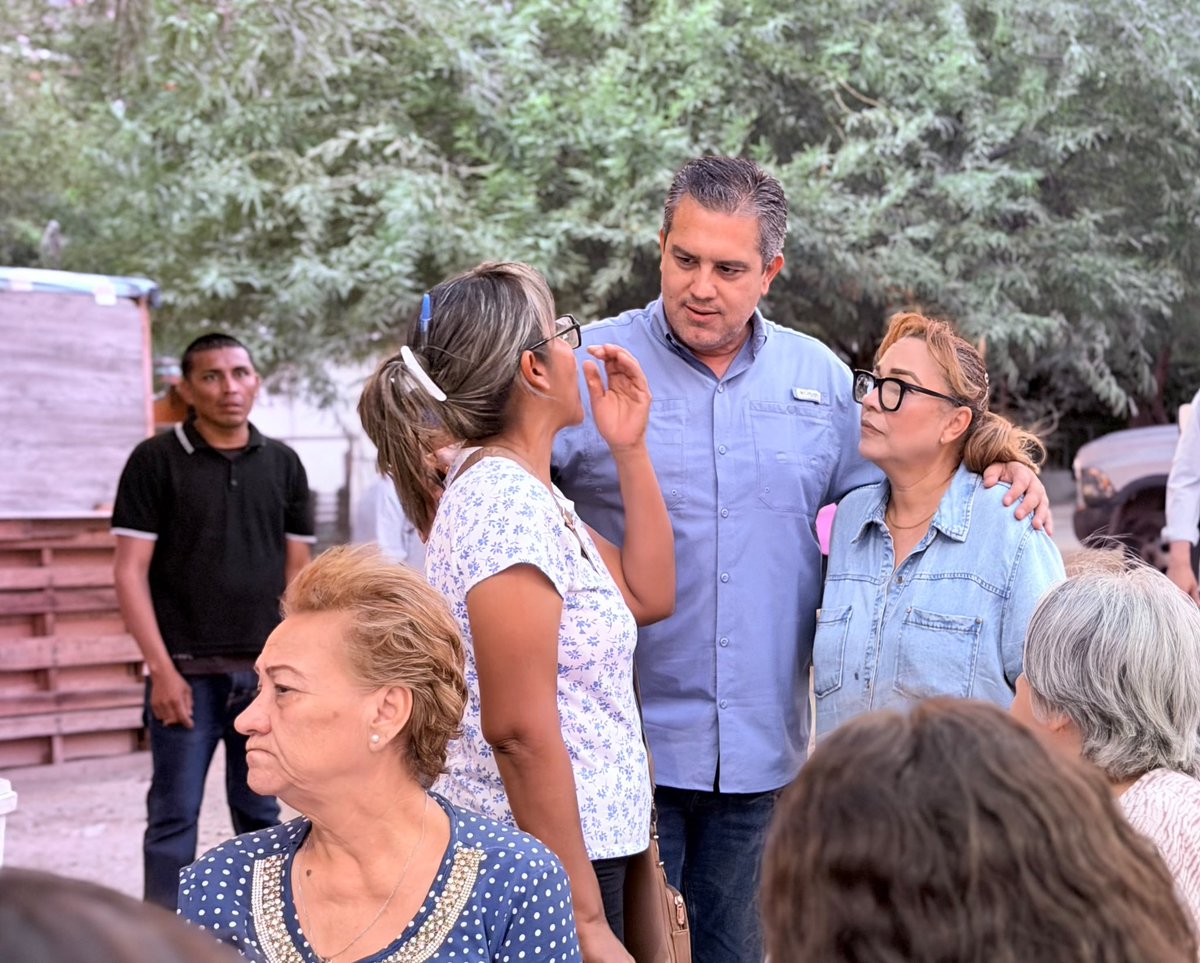 RamonCorralA's tweet photo. La Colonia Coloso fue el punto de encuentro para escuchar a las y los vecinos y conocer las propuestas que tienen para mejorar su comunidad.

A través del Presupuesto CRECES, las ideas de la ciudadanía se transforman en proyectos que ayudan a construir mejores espacios para todas y todos. 🏘️