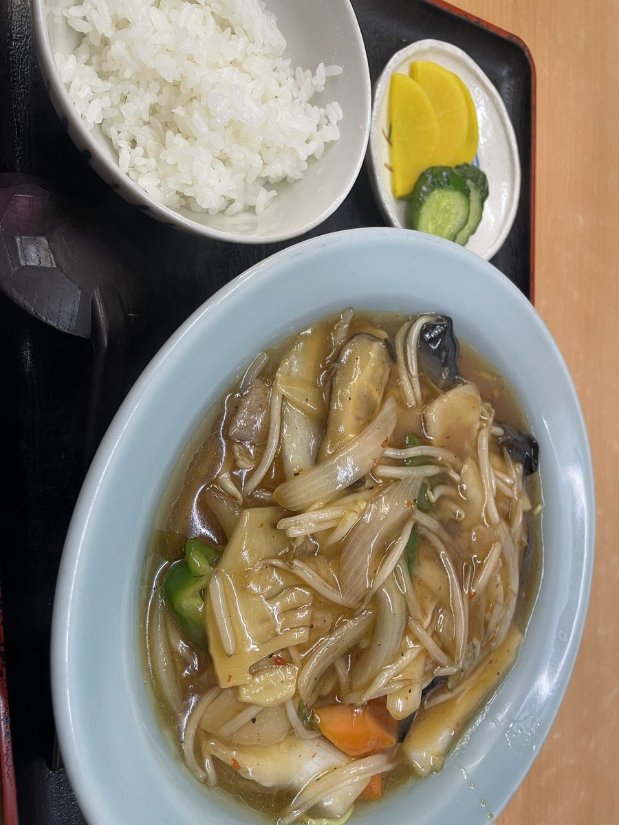 kuiuchinko's tweet photo. サンマー麺クソうまーーー！！！
ロックみたいなハイボール効くーーー！！！ https://t.co/5LJ51S8PmQ