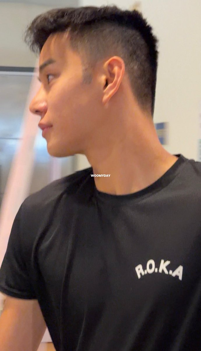 Abc18081's tweet photo. นี่นะหรอผิวของคนที่กำลังเข้ากรมอยู่😭😭😭😭😭😭😭😭😭😭😭😭 https://t.co/BfRkcQI39A