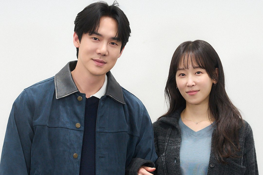 soompi's tweet photo. WATCH: #YooYeonSeok And #SeoHyunJin’s Upcoming Drama “#ThePerfectLie” Confirms Premiere Date With Glimpse Of Script Reading
https://t.co/DZ5cRNJLAL https://t.co/HJ70TXyAkQ