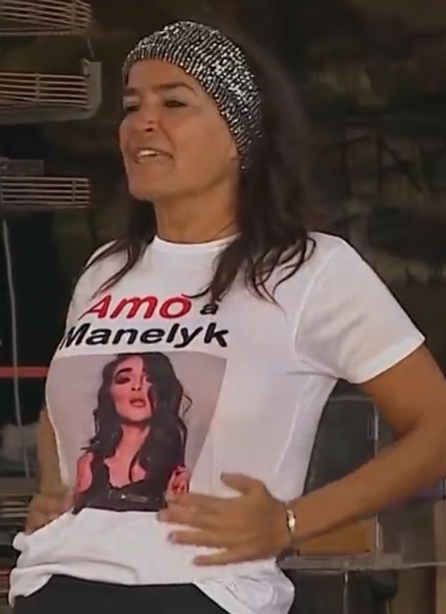 amcursi321's tweet photo. Nada nuevo Manelyk nominada, sigan haciéndola más fuerte. 

A votar pajaritos 💋. 

#lagranjavipmx https://t.co/ZwpoUC0RUg