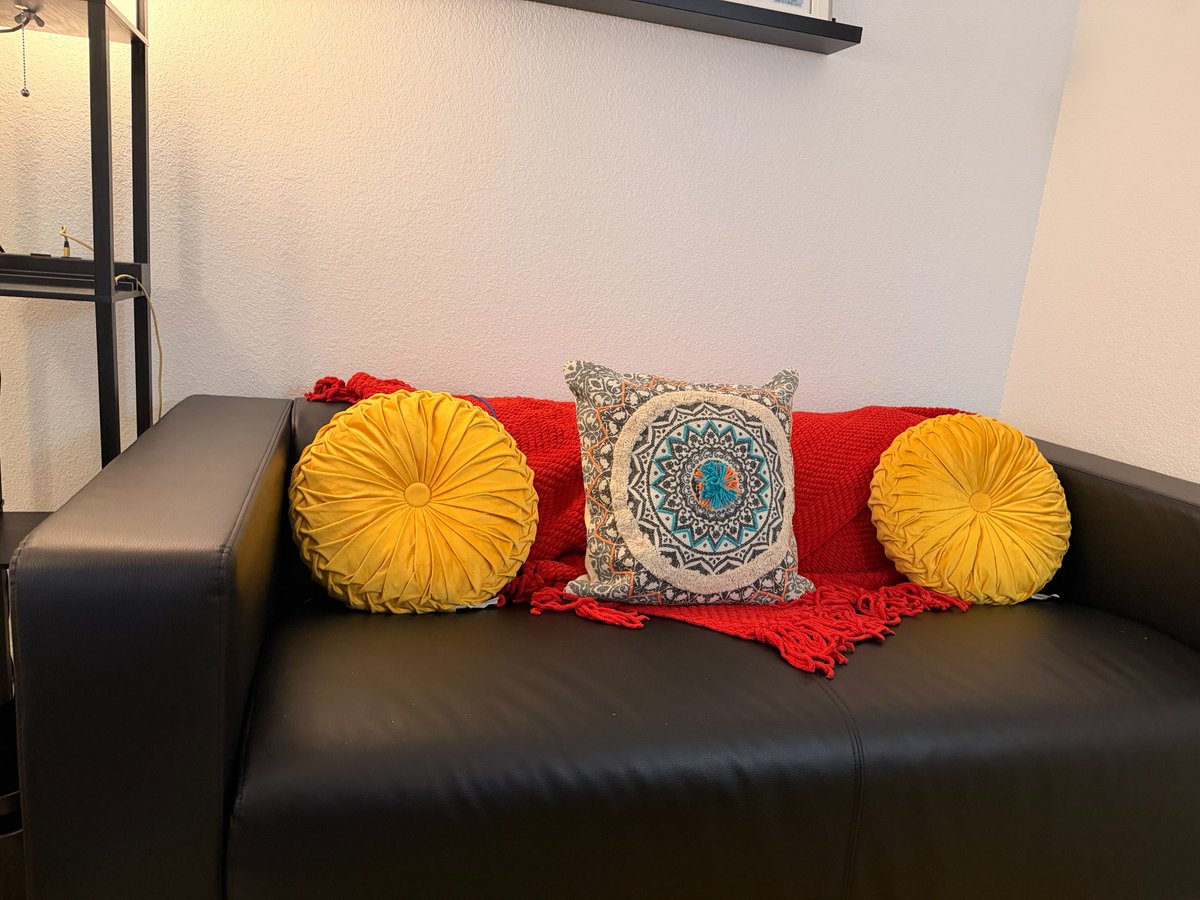 FKCounselingSVC's tweet photo. Common question: "How long are sessions?" Individual sessions run 45–50 minutes. Couples sessions may run a bit longer. Most clients start weekly, then space out as things stabilize. Round Rock, TX + telehealth. https://t.co/6W0E0CXEen https://t.co/4FVrHlJFo9