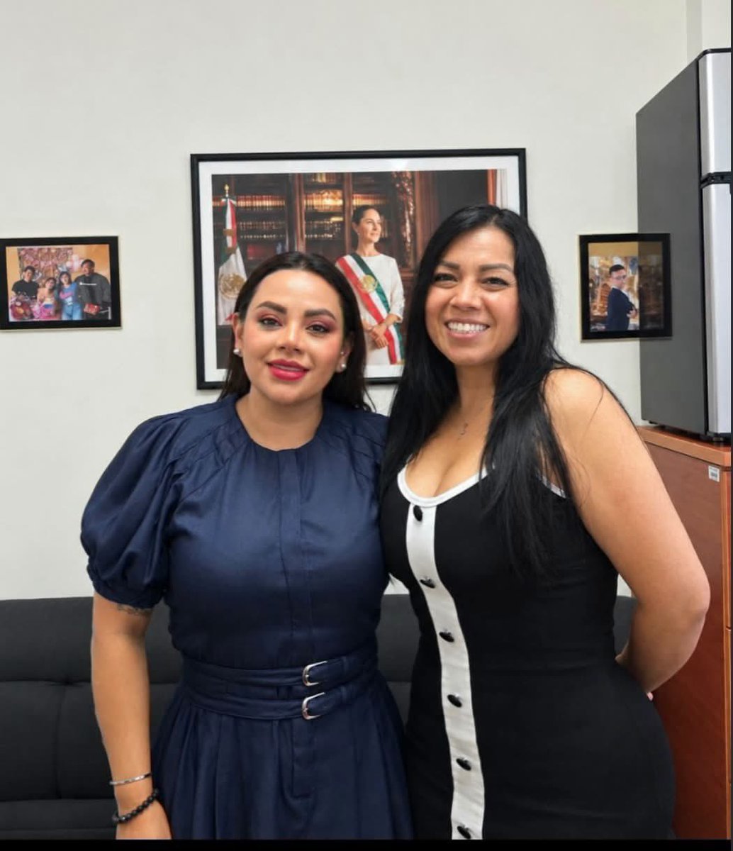 Cocoortiz2001's tweet photo. Qué bonito coincidir con mujeres que creen en el trabajo de territorio y en la fuerza de organizarnos. ❤️
Gracias Ceci, por este espacio y por la conversación. Seguimos haciendo política cerca de la gente, desde el territorio. 🤝🏻 https://t.co/oFkJNNOuDe