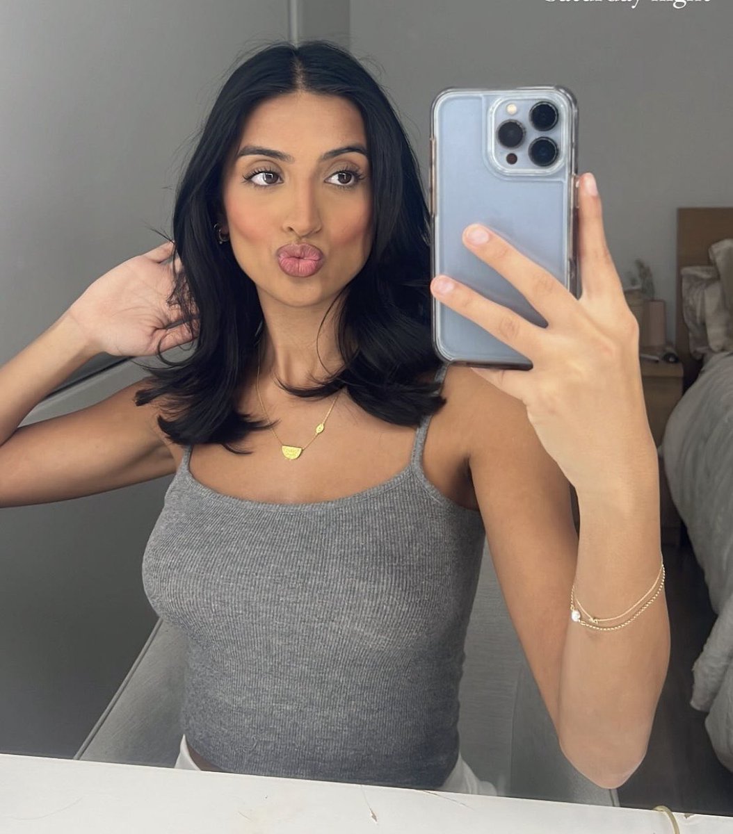 browngirlfever's tweet photo. more of her https://t.co/qMmdHzHAbb