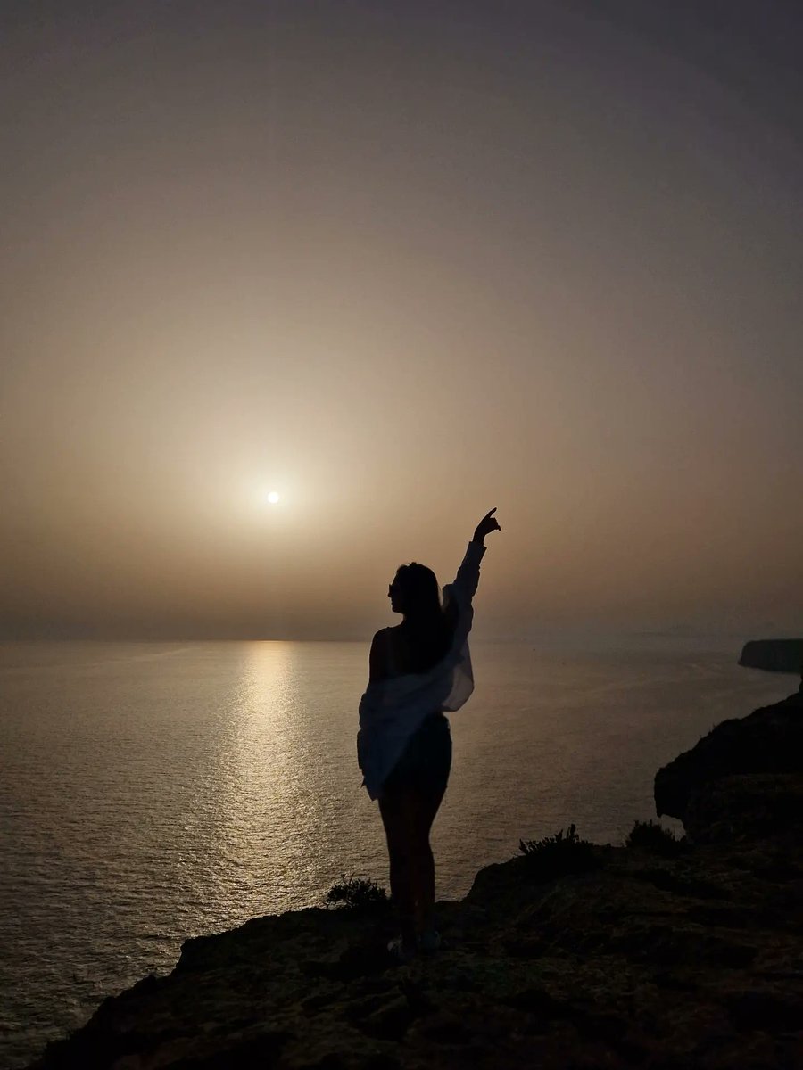 dj_michelll's tweet photo. At the edge of the world. https://t.co/kLTWkZw1Bm