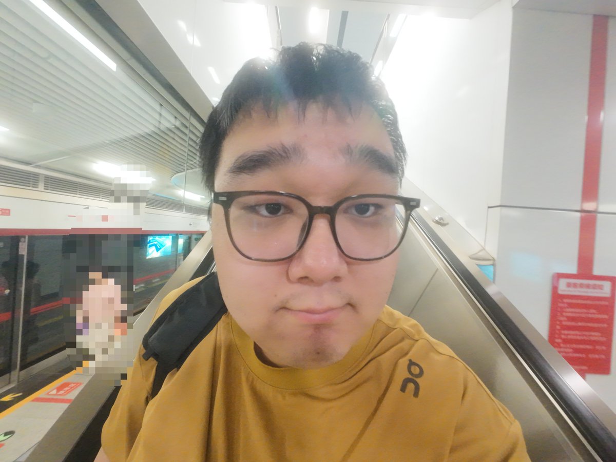 Yuformine's tweet photo. 人老了做什么都心酸 https://t.co/qAZC6xR9Es