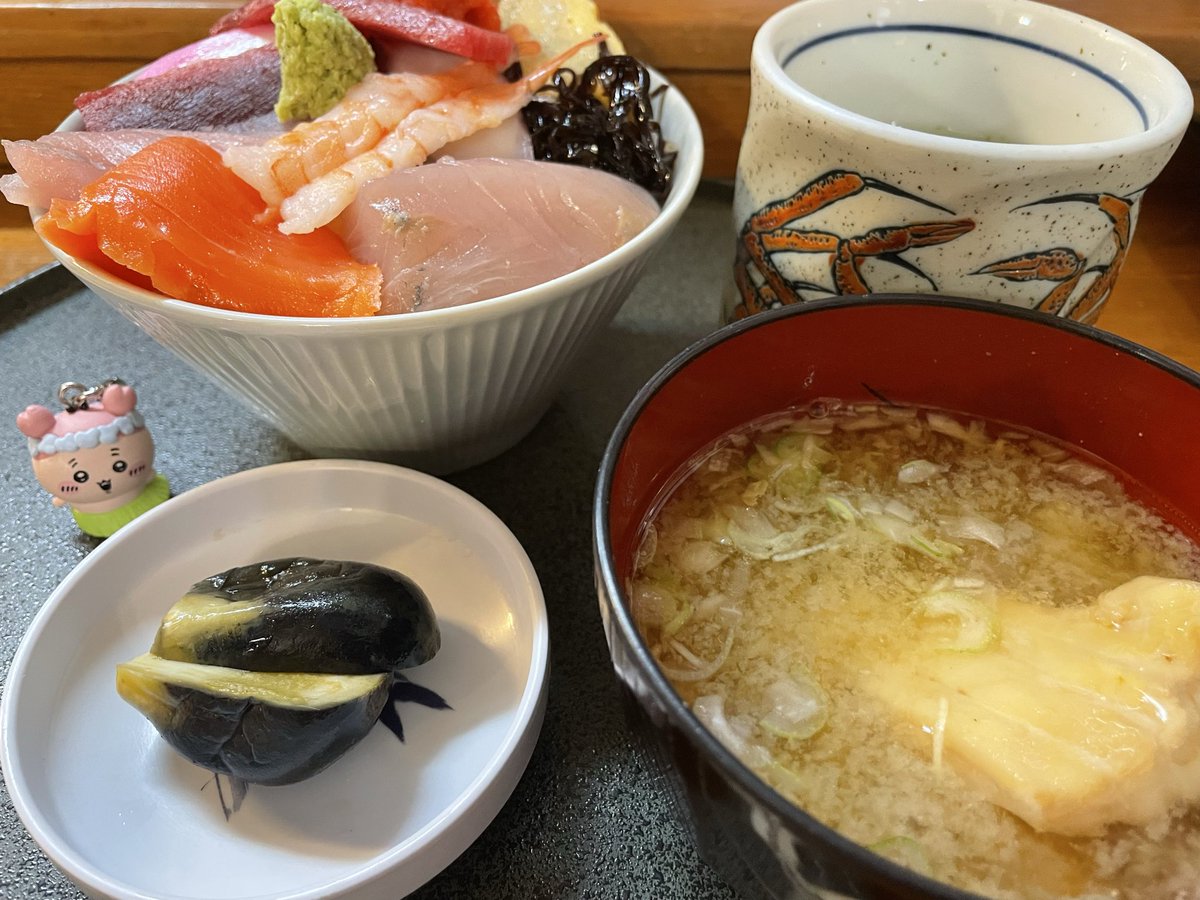 hitominnn2's tweet photo. シルバーウィークは休みないから🥲
食べてきた🍣🍵^ ^ https://t.co/M5qRgUMoiw