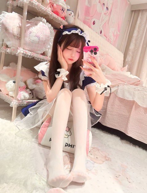 yooooheey's tweet photo. 今天周二啦🫣

想发点照片  有人锐评女大福照吗

直接给不墨迹  真的没有🚪嗷！ https://t.co/tXrHRG3vAK