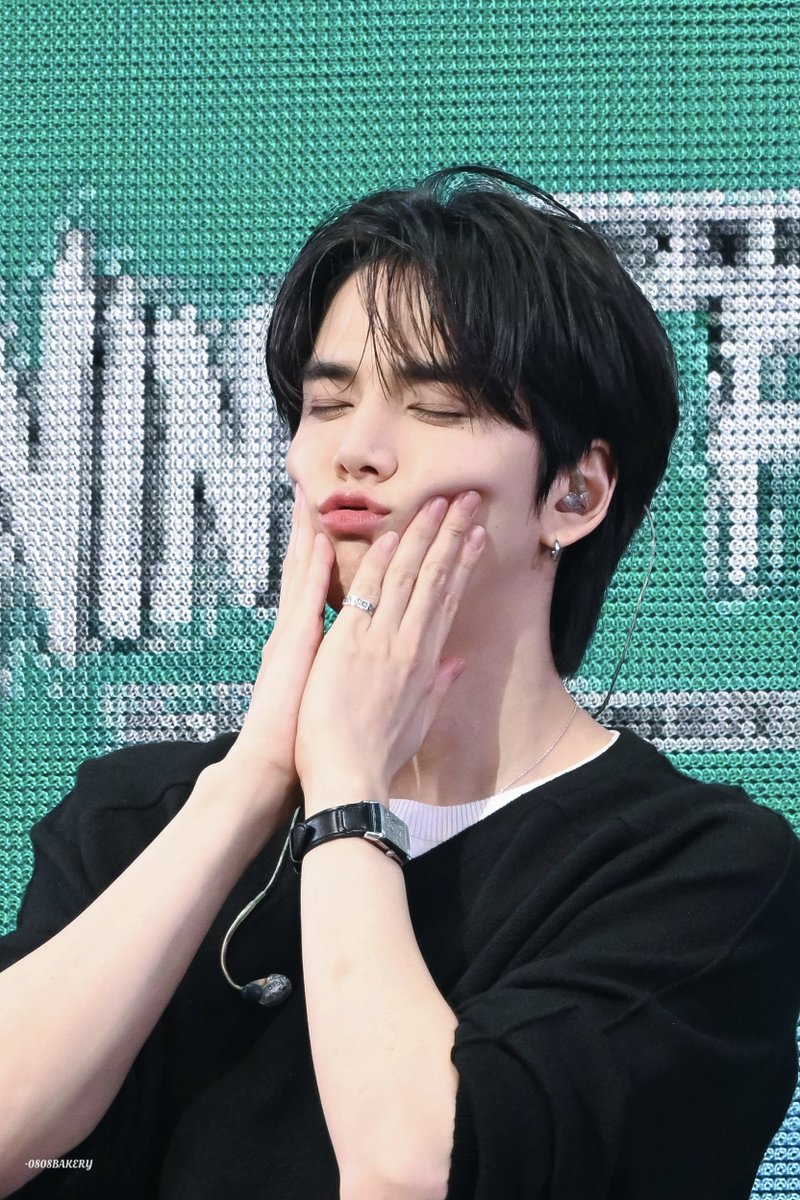 970808bakery's tweet photo. 260921 NINE TO FIVE in JAPAN 밤공
마시멜로
#더보이즈 #THEBOYZ #영훈 #YOUNGHOON https://t.co/f092PMvkKZ