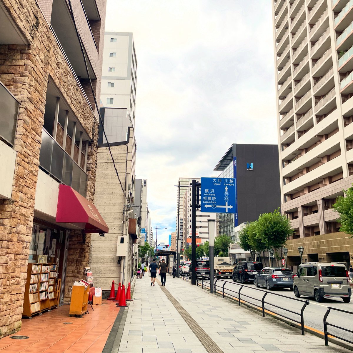 mushikuido's tweet photo. 長い長い雨のトンネルを抜けて、いざ、台風一過の青空！！......と思ったのに、もう曇ってる😭 今日22日(火)、明日23日(水)は、12時より祝日営業中です。お近くへお越しの際はお立ち寄りください。 https://t.co/zJvNzBoFju
