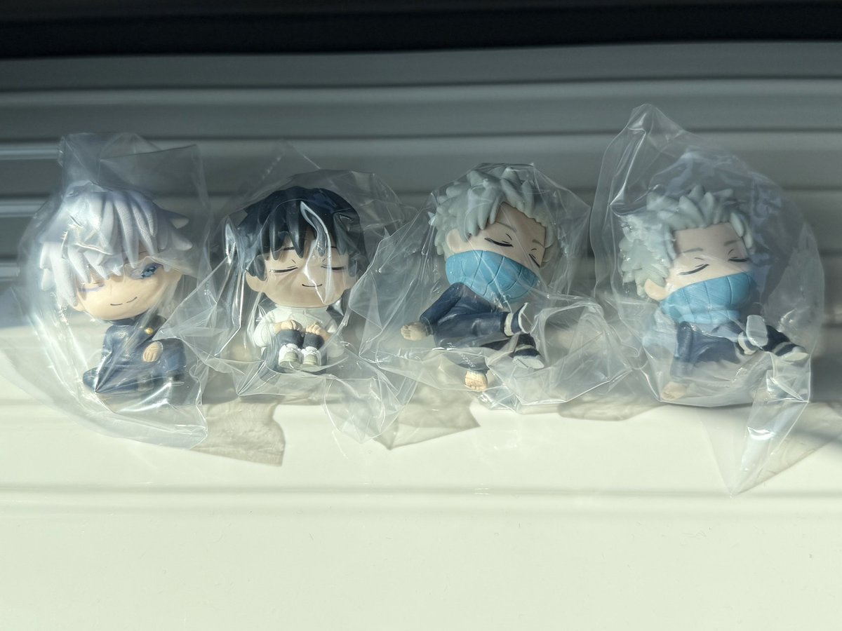 c__lO3b's tweet photo. 呪術廻戦 肩ズンFig 5th 交換 譲渡

【譲】五条、乙骨、狗巻×2

【求】夏油＞定価＋送料

※出先の為IDなし
郵送にてお取引📮
交換優先。譲渡の場合まとめてのみ。
お気軽にお声がけください🌼.* https://t.co/G46B1Cgd9q