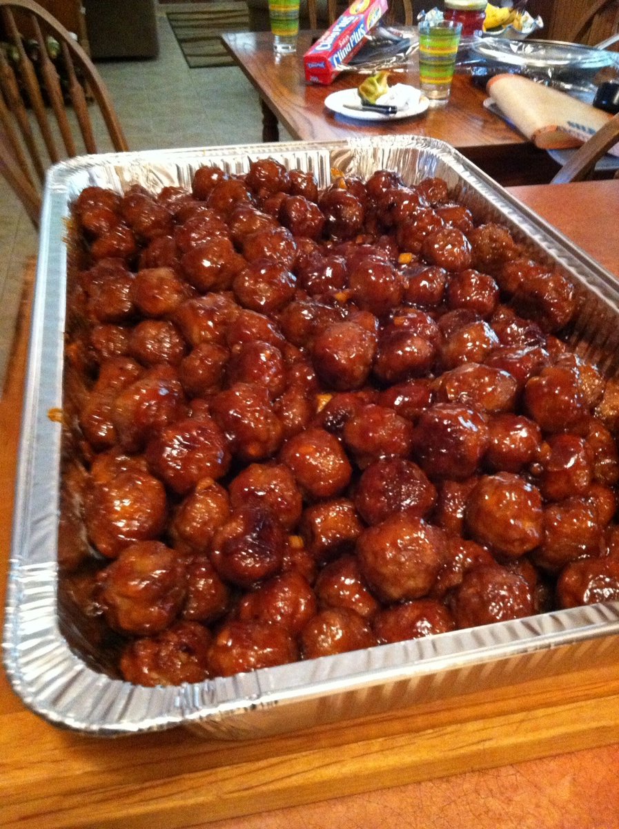 TSeemed's tweet photo. ౨ৎ⋆˚｡⋆ chicharrons or orange chicken౨ৎ⋆˚｡⋆ https://t.co/UlYLD0LF3U