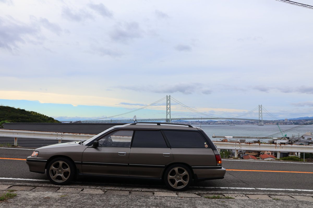 fuuki62023746's tweet photo. 総距離1,328km、横浜〜淡路のグランドツーリング。

シートも柔らかく疲れにくいので、旅路も快適でした。

令和の時代にBFをグランドツーリングさせることに、しみじみしながら走った1,328kmでした。

レガシィは、間違いなく日本の遺産

これからも色々な景色を一緒に見ていきたい。 https://t.co/1lMrQ1pVTc