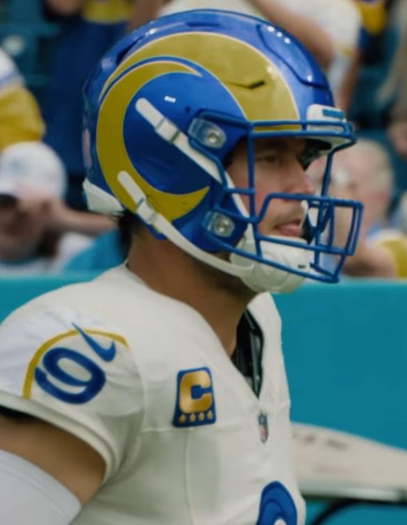 ScoreboardPulse's tweet photo. Matthew Stafford made NFL history while the Rams rolled past the Giants 28 to 6. New York's bigger concern is Jaxson Dart, who now awaits an MRI on his injured left knee. https://t.co/Gx85jkji4p