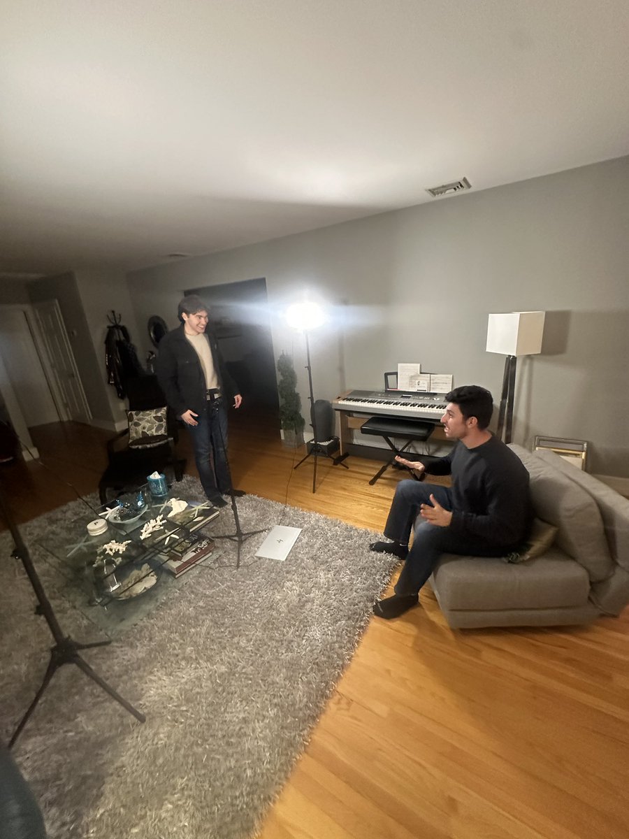 growthoperating's tweet photo. 2 years ago around this time I was cooking creatives with my best friends in my parents house with the $39 Amazon Lighting and TTS tripod. 

Last month we spent over 7 figs across all accounts. 

Keep pushing https://t.co/Q5l8rN1DhT