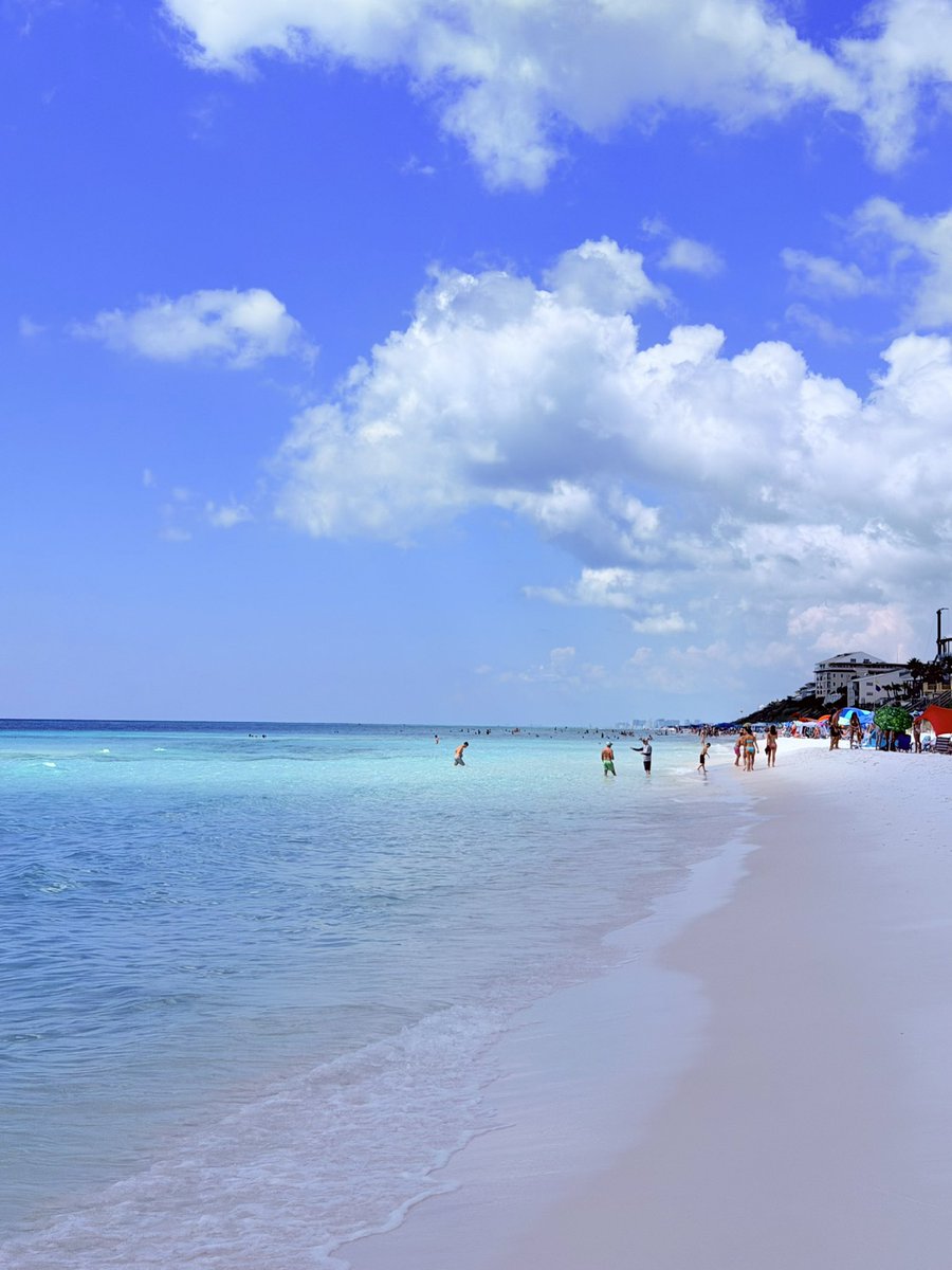 AllEmeraldCoast's tweet photo. The beaches along 30A are some of the most beautiful beaches I’ve ever seen. Sugar white sand, crystal clear water, and views like this. It’s easy to see why this stretch of the Emerald Coast is so special♥️🌴 9/21/26 https://t.co/dl9uyBeyY3