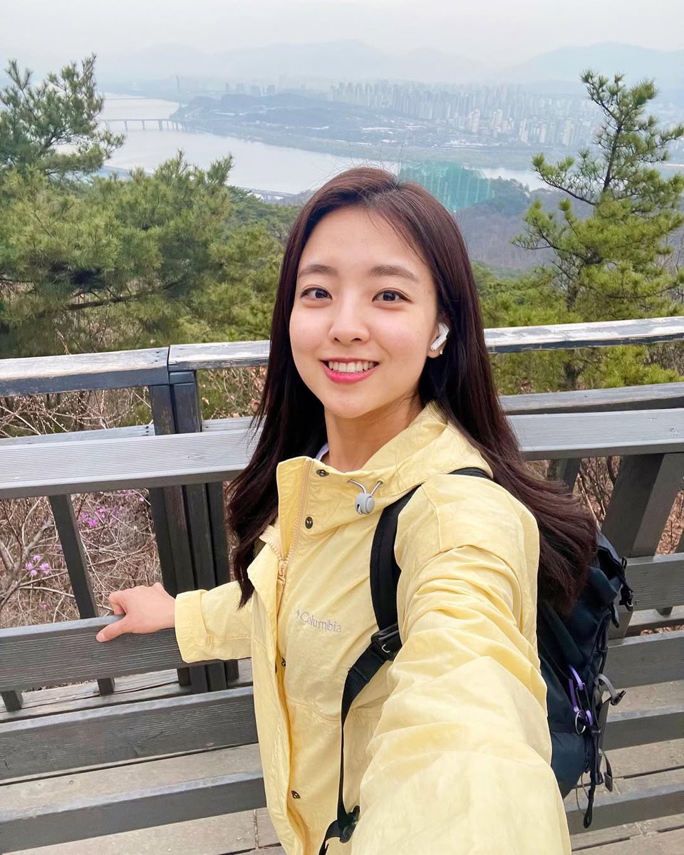 LeeSumin162u's tweet photo. 선선한 아침이넹~~ 상쾌한 기분으로 출근하자^^
냘만 출근하면 쉬니까 다둘 힘내😁😁 https://t.co/s2zRLABOVm