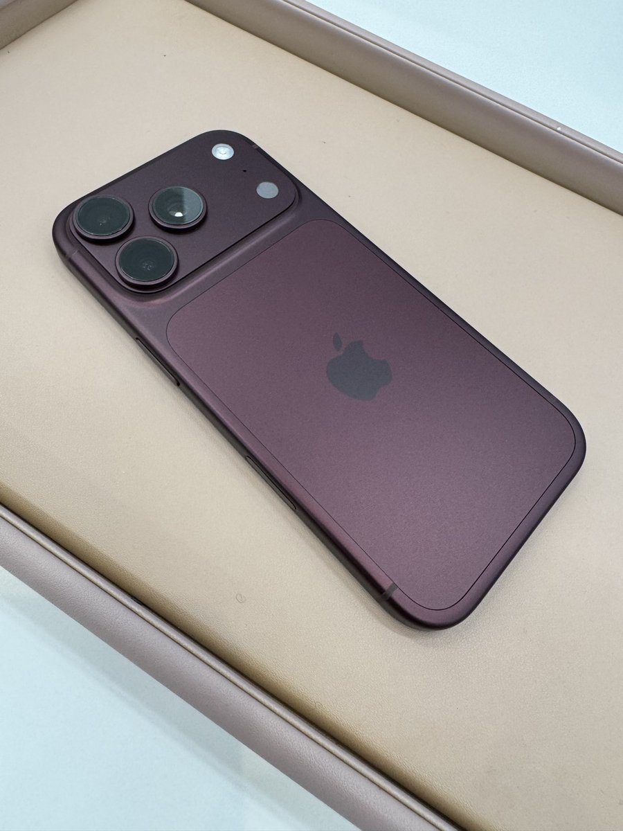 KIG07963275's tweet photo. iPhone18Pro GET‼️ https://t.co/fKGFhL0ZhV