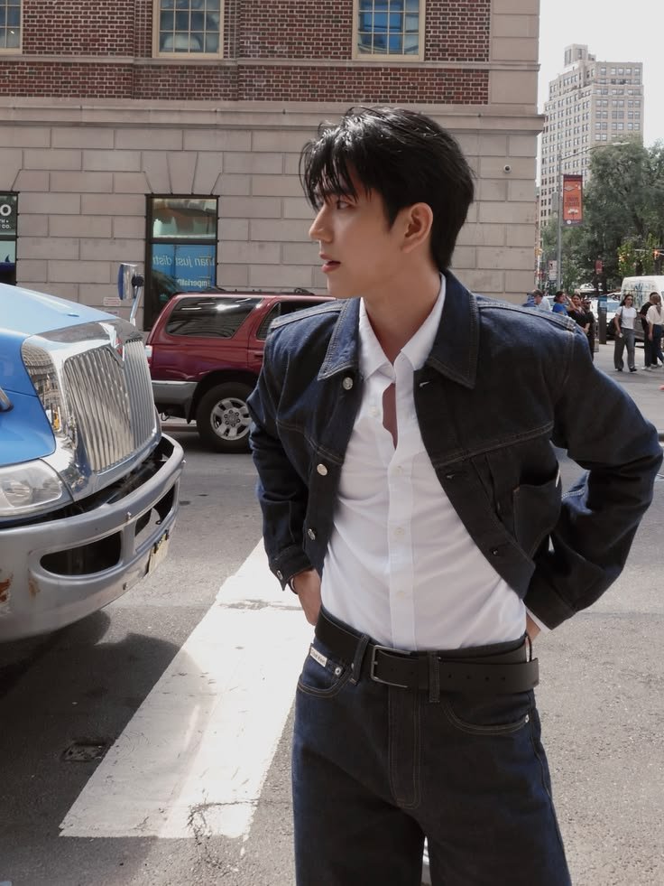 PHUPHUPU_03's tweet photo. ที่เขาบอกว่าคุณชาย RalphLauren แอบชอบหนุ่มหล่อ Clavin Klein สงสัยจะจริง https://t.co/eQ6v52KPHv