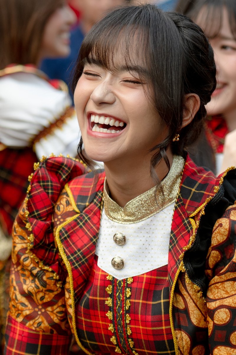 noobrepost48's tweet photo. Ini ketawanya ngga sampe ngompol kaya' Nunung kan? eh Nunung kan .... >.< https://t.co/5J0H7Y0rBp