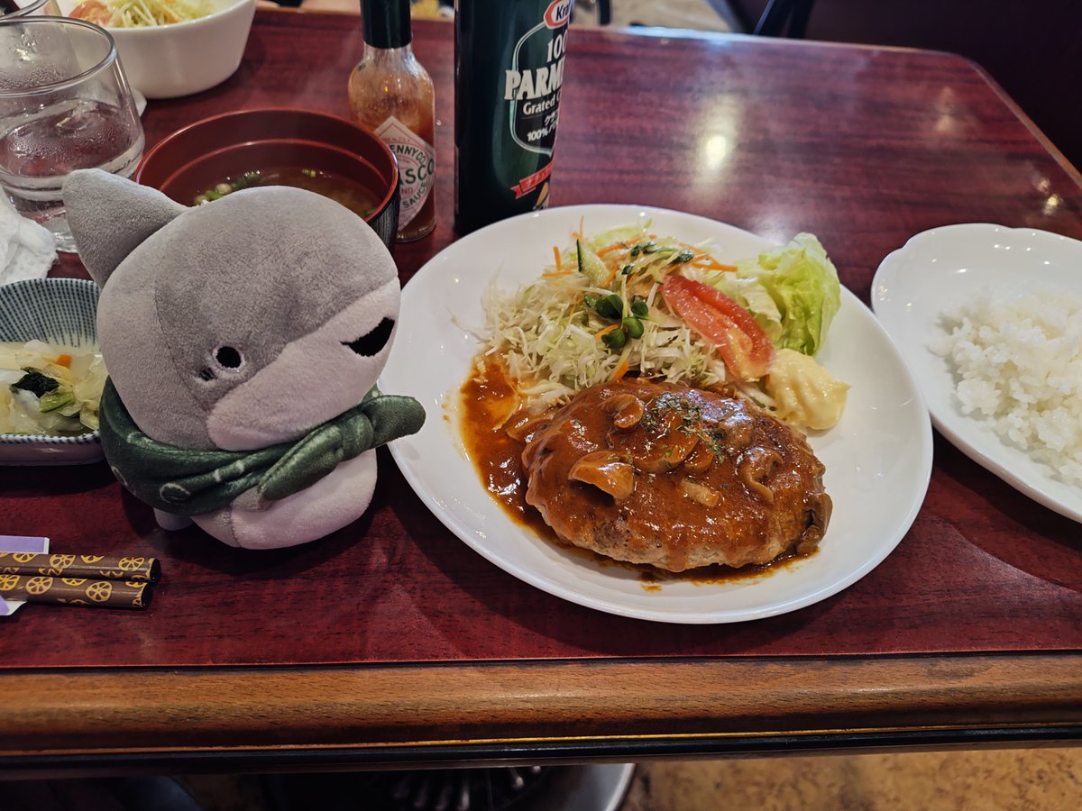 kanawata0217's tweet photo. ようやく辿り着いた
昼ご飯がめちゃめちゃ美味しかったです‼️
#伊東 
#おでかけ子ザメ 
#子ザメとまいにち https://t.co/Ois5UvCve8