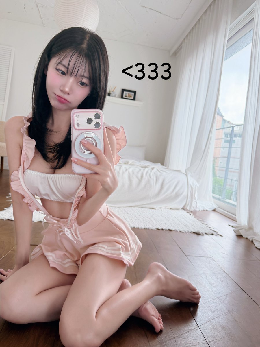 JillYantkoWhite's tweet photo. 弟弟可以忍到幾多分鐘?😘😳
#香港 #hk https://t.co/bOH8qfh2dW