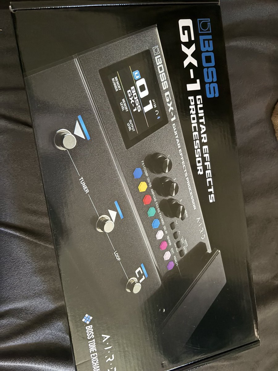tekutaito's tweet photo. ギター周りの機材とかよーわからんけど、これ買っておけば間違いないって思ってる！

知らんけど！
ギター本体より高いけど！ https://t.co/h9FFYWMqlV