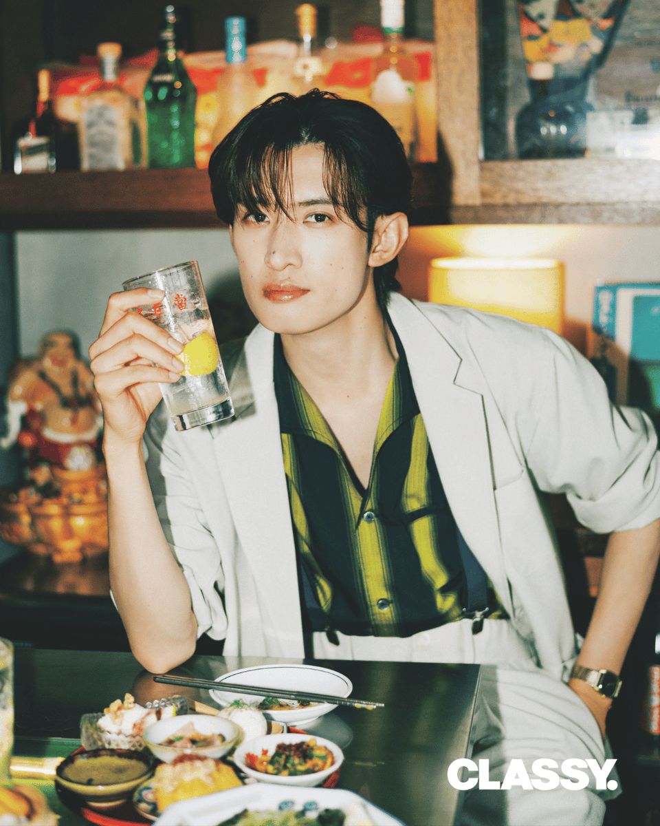 classy_online's tweet photo. ＼先行カット解禁📸🧡／

CLASSY.11月号『#TOKYO恋する1軒目』に
#SnowMan #向井康二 さんが登場！

ネオ中華で乾杯🥂＆
ミュージックバーでしっぽり🍷
ギャップに酔いしれる夜デートを✨

詳細は記事をCHECK👇
https://t.co/8ZeNloAALM https://t.co/W3Hdu2qd9n