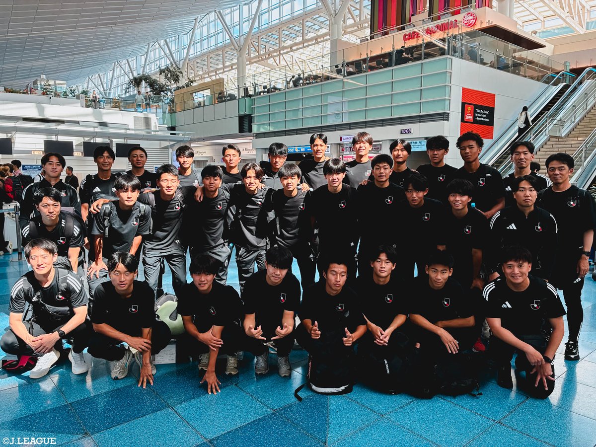 J_League's tweet photo. U-16 Jリーグ選抜 ドイツ遠征へ出発✈️🇩🇪
出発前には、未来育成パートナーの #TENTIAL 様より、睡眠コンディショニングセミナーを実施いただきました。
今回の遠征では、ロジャー・シュミット監督の下、
フォルトゥナ・デュッセルドルフU17、バイエル・レバークーゼンU17とトレーニングマッチを実施予定です⚽️
#Jリーグ