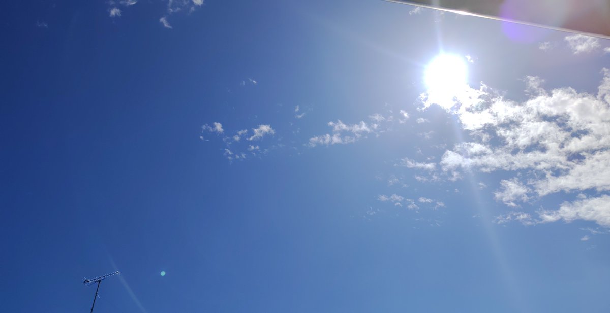 gooset9's tweet photo. 休日にこんな青空、一ヶ月ぶり位だよ
嬉しい嬉しい☀ https://t.co/q4um5OFgxu