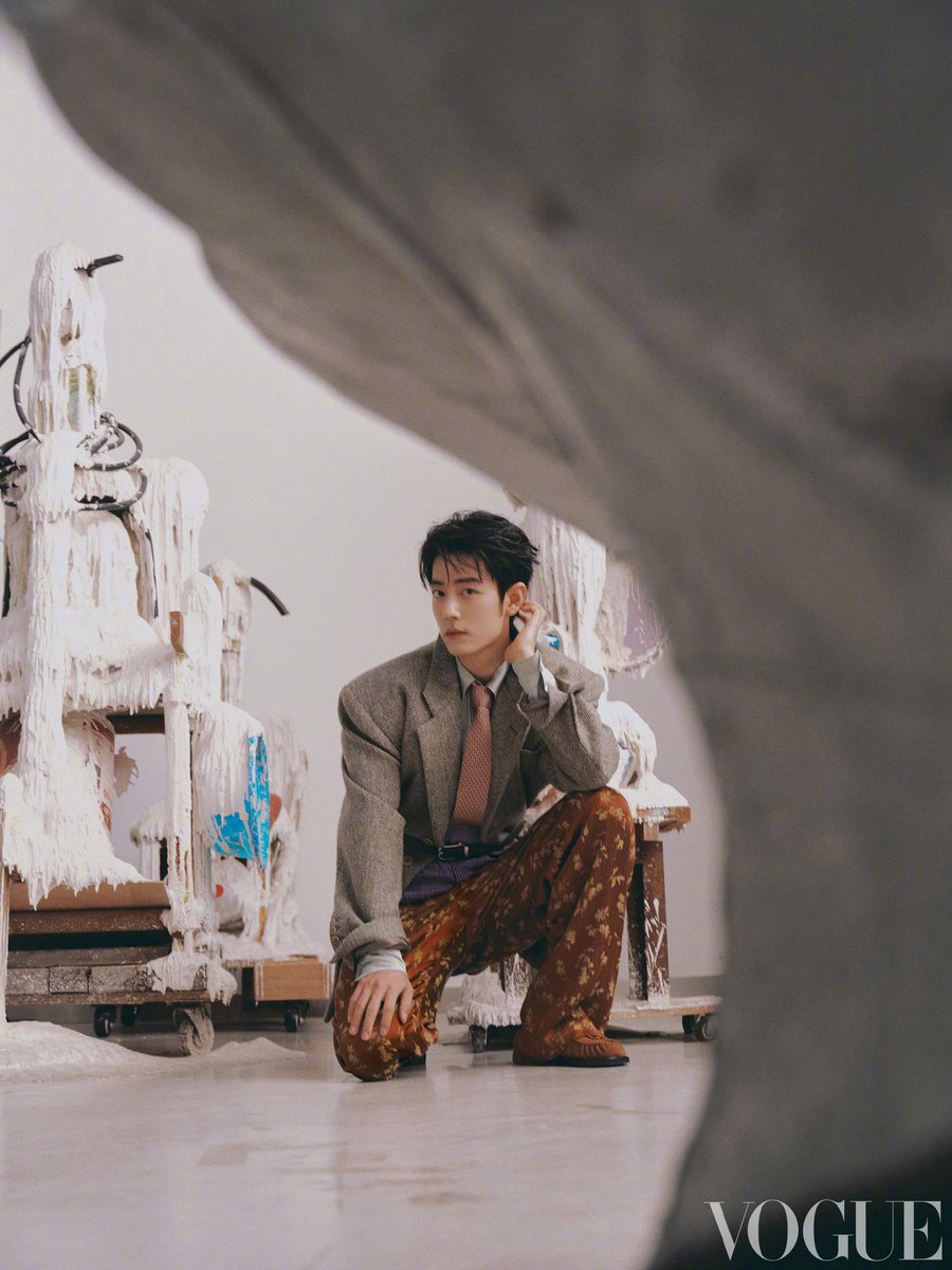 etherealdaytoy's tweet photo. okay but can i just say of all the pictures, my fav is actually this one :’) it’s just so soft and pretty https://t.co/zDiQEyCqAl