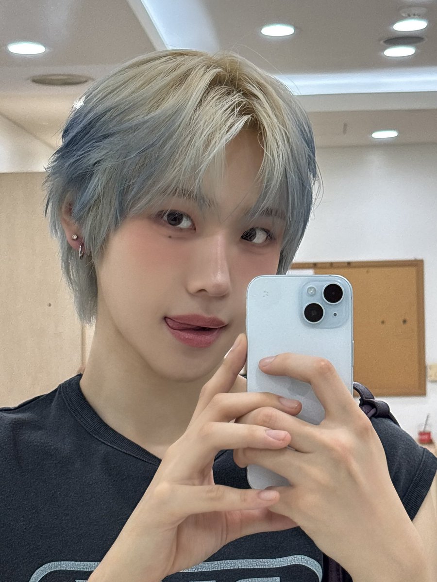 luvnii_'s tweet photo. 아기특해…………….아진짜너무좋아…………….. https://t.co/GxPO0zorIG