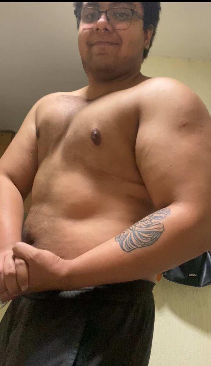 SchnitzelV12's tweet photo. Dream body physique 😮‍💨
Lento pero seguro 🙂‍↕️☝🏽 https://t.co/ZMaED4r4IF