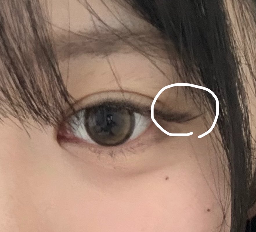 g06157n's tweet photo. 꼬막눈의 토끼상 메이크업 하하
준비물: 뒤로갈수록 길어지는 디자인의속눈썹 

꿀팁은 눈끝~중간위주로 붙히는데 이때 눈끝x !!속눈썹라인x!! (답답해보이고 여기가 내 눈 끝이라는걸 알려주는꼴이됨) 

>>아이라인으로 연장한 그부분에 맞춰서 해야됨! 진짜눈보다 조금 더 뒤에 붙이세요 https://t.co/jwqM1ntMly