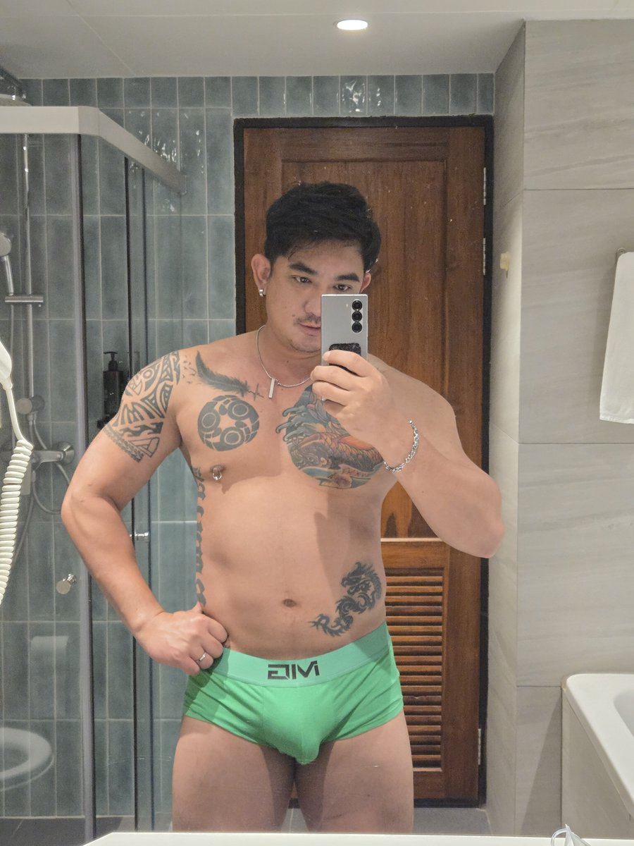 Kimhant58bigk's tweet photo. เช้านี้ต้องสีเขียวสดใส https://t.co/GWFolr9uMv
