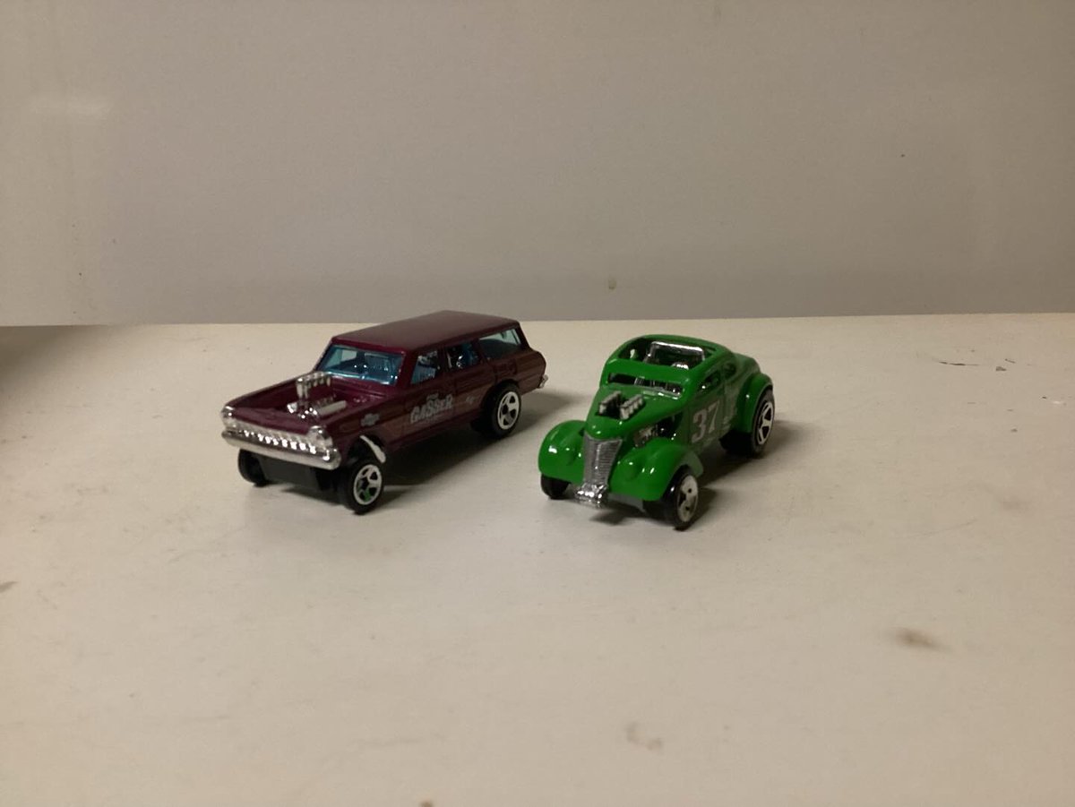 RosettaWiklund's tweet photo. Together with mr. Temminck senior we have added these small cars to the collection. They were all found at fleamarkets and in second-hand stores and in good (nearly perfect) condition. Picture 01: Made by Siku. Picture 02: Made by Siku. Picture 03: https://t.co/29ksalBU74