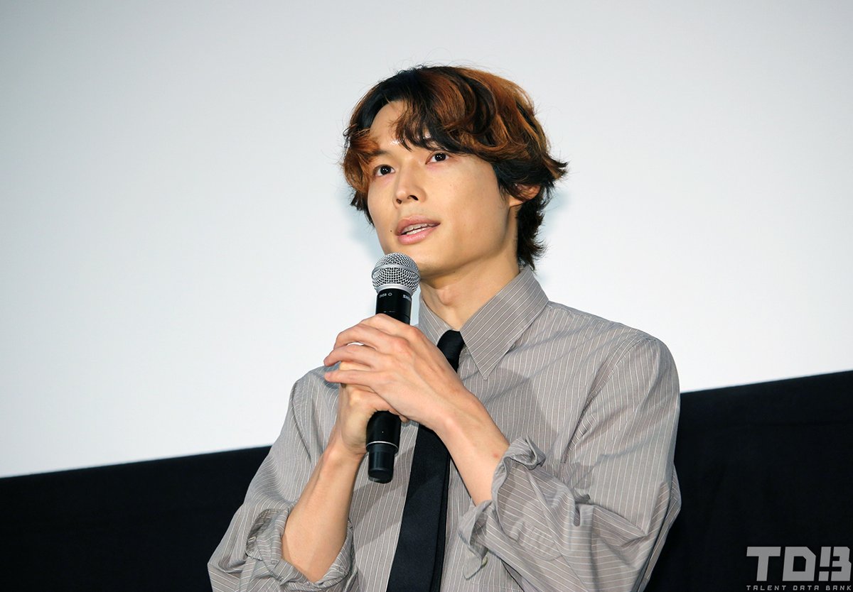 talent_databank's tweet photo. 映画『白鳥とコウモリ』大ヒット御礼舞台挨拶

松村北斗＆今田美桜「自分たちでも想定していなかった魅力が…」映画公開後の反響に驚き

ラストシーンの撮影秘話も「心拍数をリアルに上げられていた」

▼詳細はこちら
https://t.co/ogjF4dobpD 

#松村北斗 #今田美桜 #映画白鳥とコウモリ https://t.co/FGemHifVyF