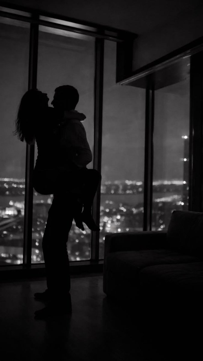 fond_care's tweet photo. Absorb the flames of mine....
         Deep into your soul....
         Let me make you Fly High 
     &amp; fill the silence of this night....
            With the erotic 
            sounds of yours....
                                               ~ #Luv 🔥💋 https://t.co/jOvyN0TVna