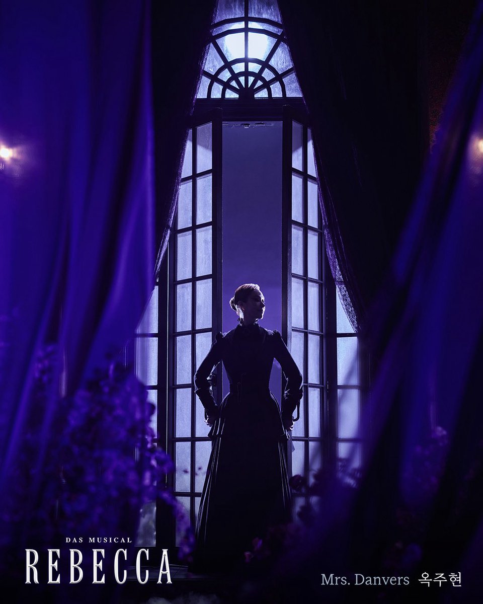 emk_musical's tweet photo. 𝟐𝟎𝟐𝟔 𝐌𝐮𝐬𝐢𝐜𝐚𝐥 𝐑𝐄𝐁𝐄𝐂𝐂𝐀
⠀
𝐌𝐫𝐬. 𝐃𝐚𝐧𝐯𝐞𝐫𝐬
댄버스 부인 #옥주현 

완벽함을 넘어선 최고의 뮤지컬
#뮤지컬 #레베카
2026.11.24~2027.3.14 충무아트센터 대극장 https://t.co/cLsjpQjGwN
