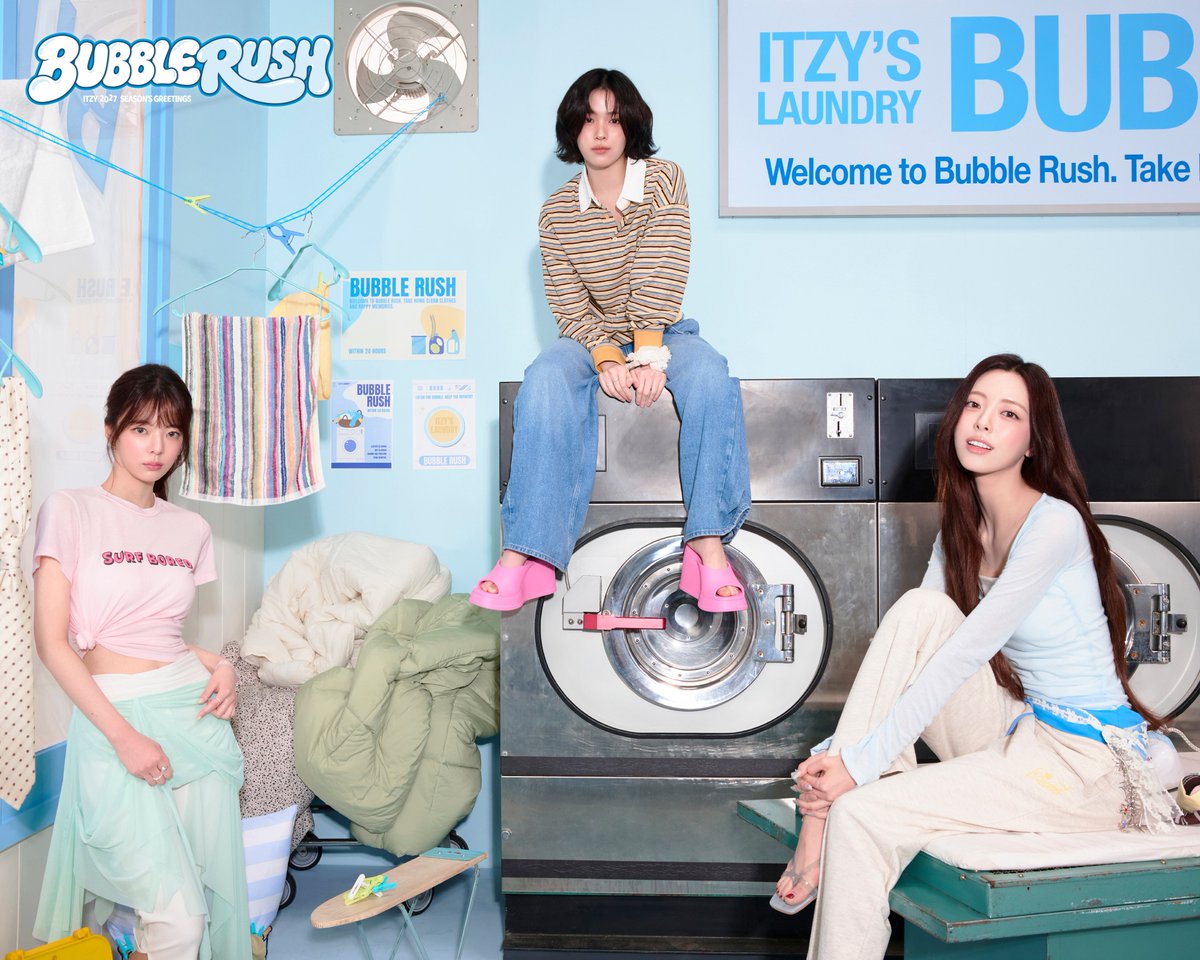 ITZYofficial's tweet photo. ITZY 2027 Season's Greetings [BUBBLE RUSH]

🫧PRE-ORDER
2026.10.02 FRI 14:00 ~ 2026.10.11 SUN 23:59 (KST)

#ITZY #MIDZY @ITZYofficial 
#ITZY_BUBBLERUSH
#2027SEASONSGREETINGS https://t.co/i9DGRqfEaS