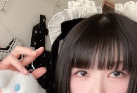 adjmptwgj's tweet photo. 大人だけど頭にでっかいリボンつける🎀🎀 https://t.co/bqIUPU165f